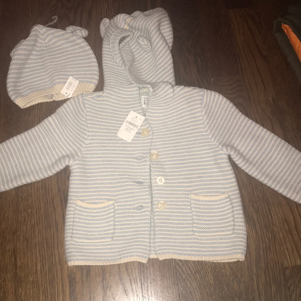 Brand new gap button down sweater